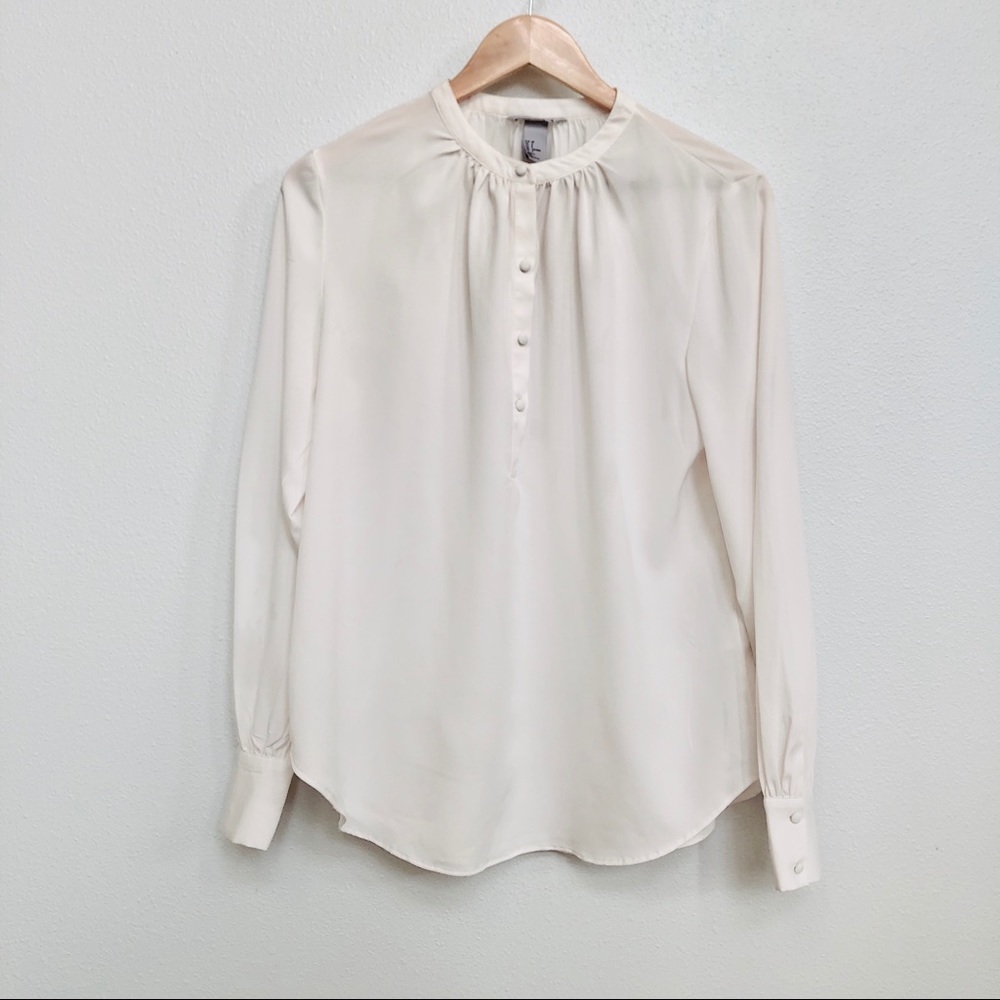 H&M Off white blouse